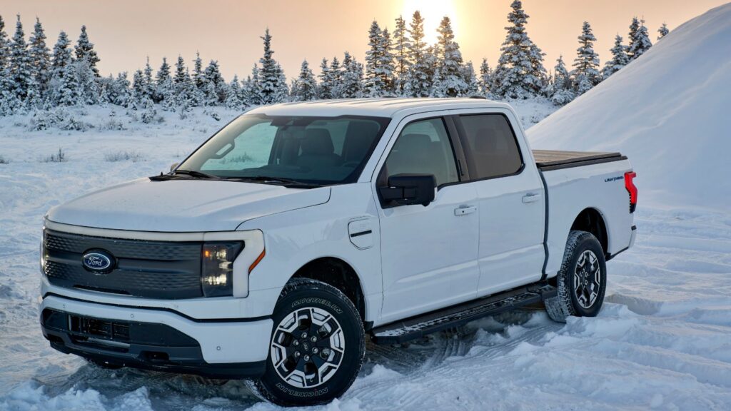 2022 Ford F-150 Lightning pro