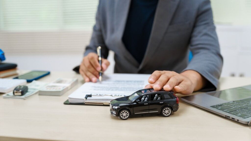 Discussing Car Insurance