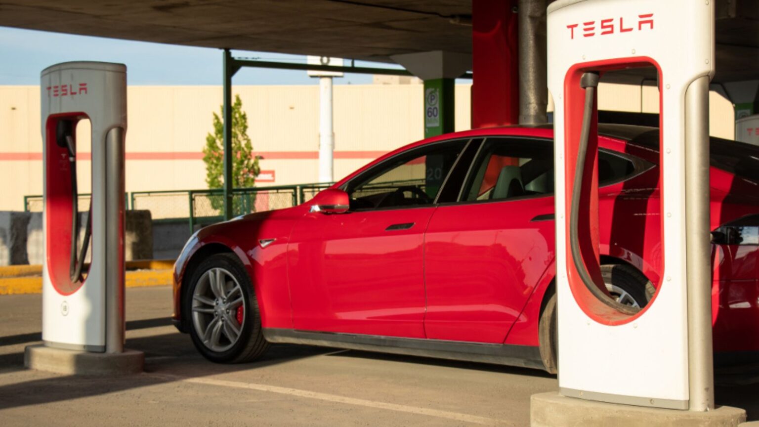 Red Echarging 16 EV Charging Station Etiquette Tips Every Driver Should Know - Driver ...