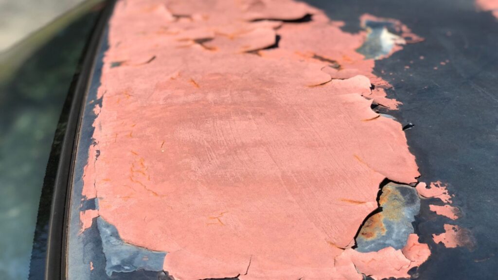 Roof of an old rusty car
