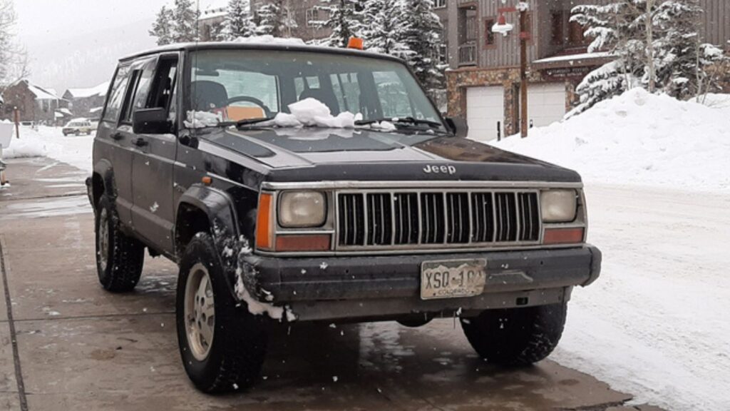 a right wheel 1996 JEEP Cherokee