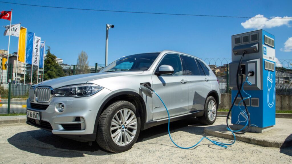 2017 BMW X5 eDrive plug-in hybrid