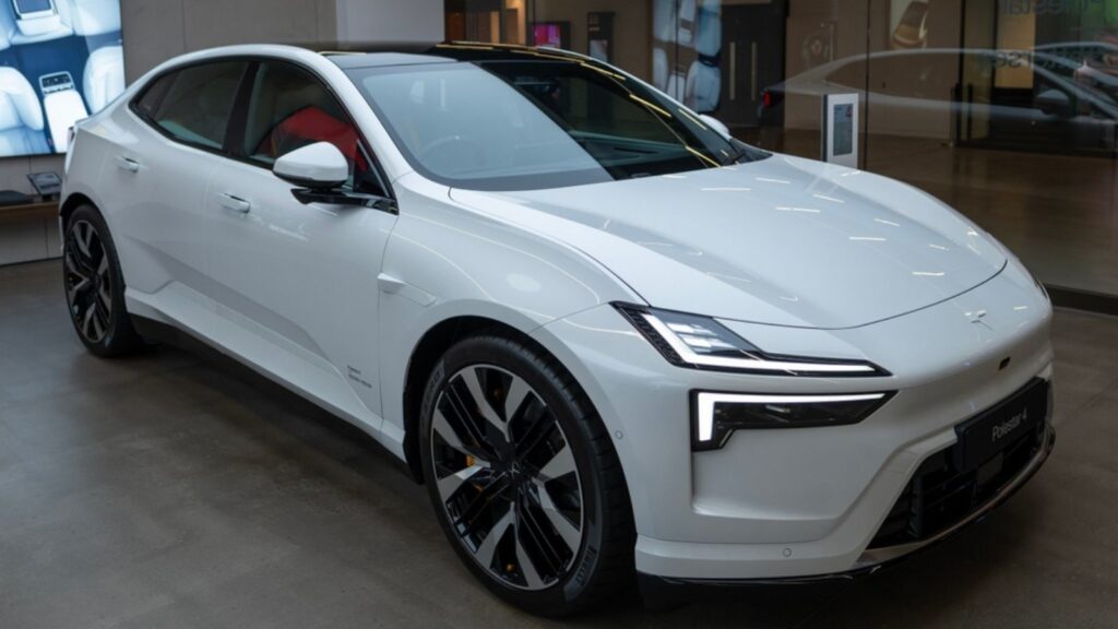 2024 Elegant High-end white Polestar 4 with left-hand drive all-electric car