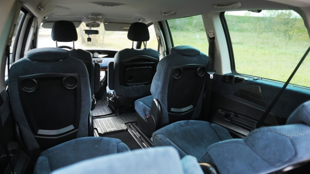 Lancia Phedra Large minivan 2010 produced by Citroen (2)