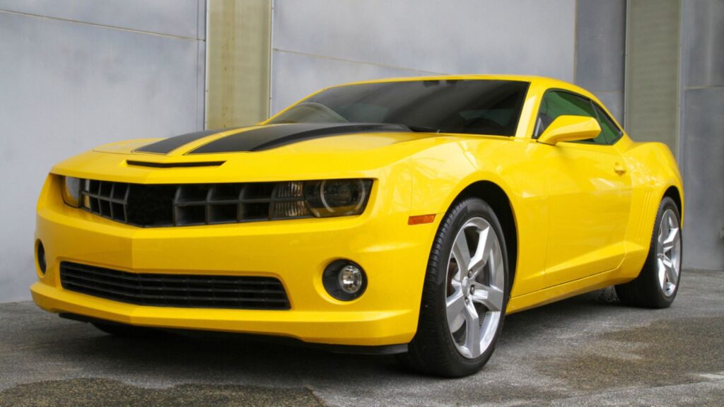 TRANSFORMERS Chevrolet Camaro (Bumblebee Robot)