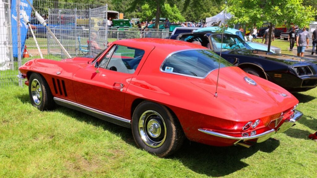 Chevrolet Corvette 1966 is the second generation of the Corvette sports car, produced by the Chevrolet division of General Motors (GM) for the 1963 through 1967 model